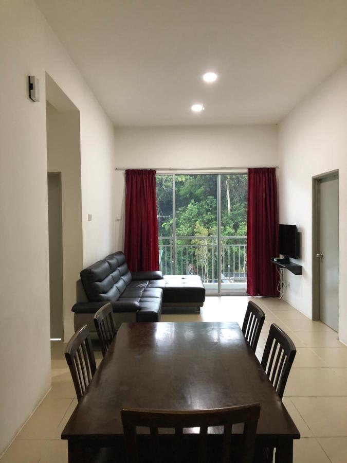 קמרון היילנדס Golden Hill 3 Room Apt @ Night Market מראה חיצוני תמונה