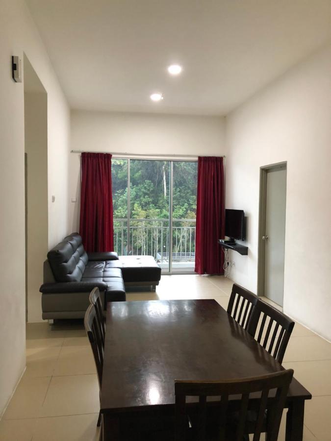 קמרון היילנדס Golden Hill 3 Room Apt @ Night Market מראה חיצוני תמונה